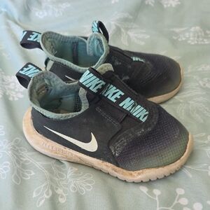 Nike Kids Black and Teal Sneakers